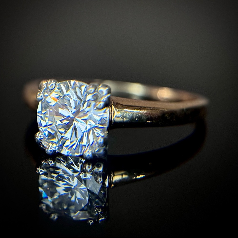 GIA Certified 1 carat Natural Diamond Engagement Ring